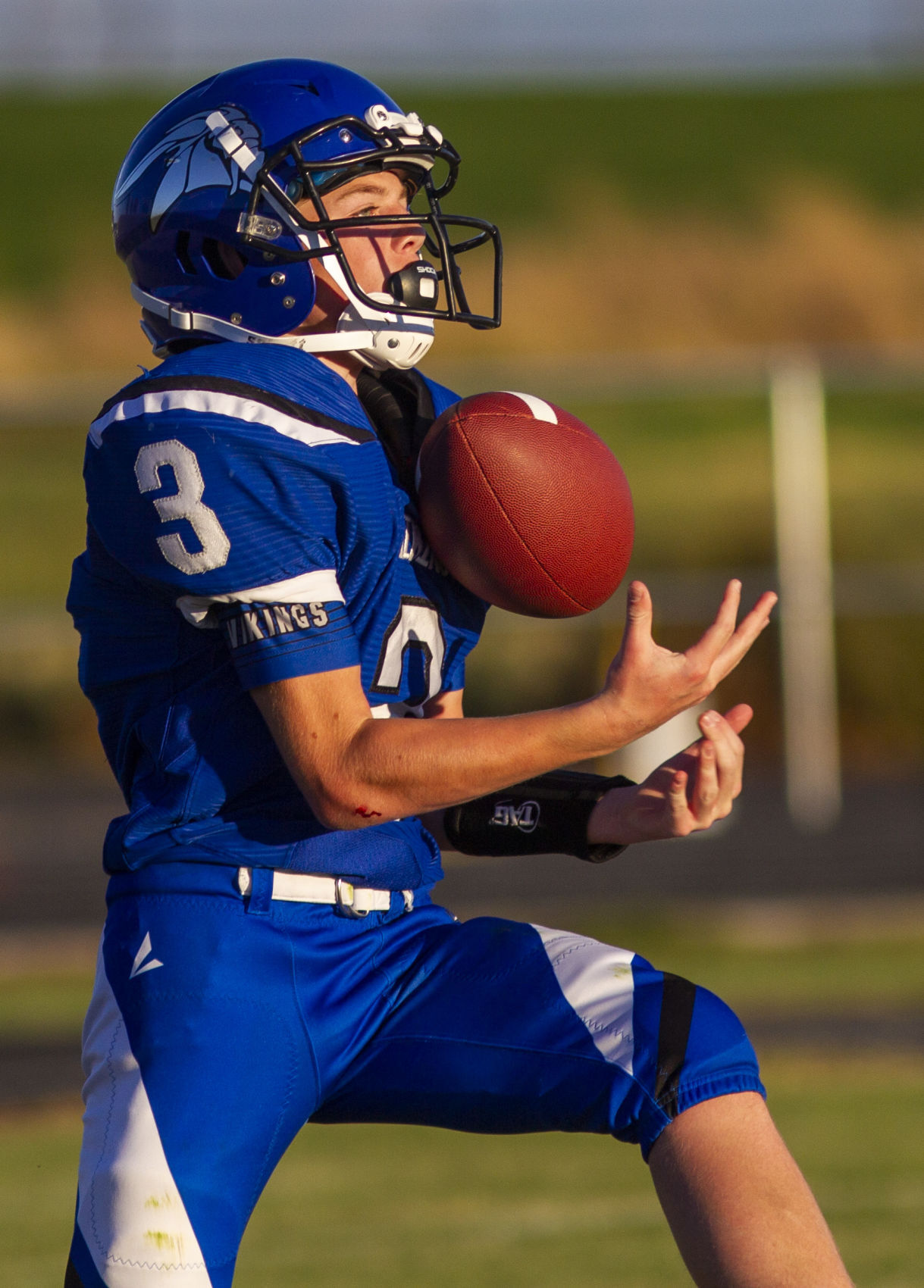 Filer defeats Valley